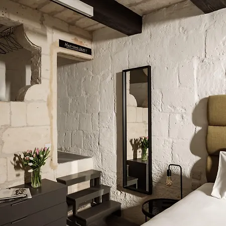 19 Hotel 4*