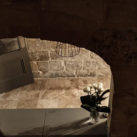 Hotel 19