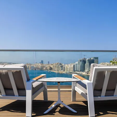 19 Hotel 4*
