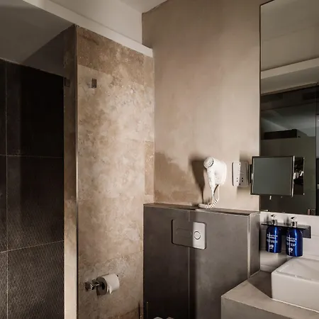 Hotel 19 4*