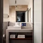 Hotel 19 4*