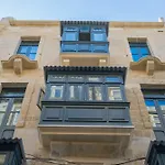 19 Hotel 4*