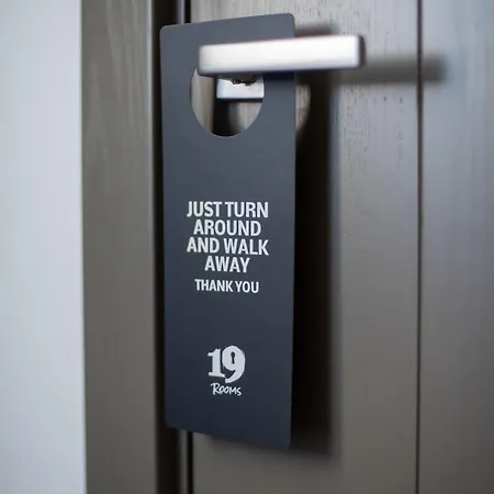 19 Hotel 4*