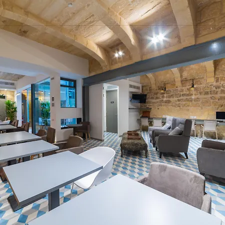 19 Hotel La Valletta